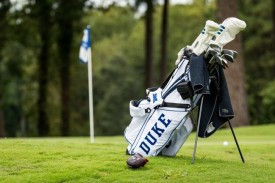 Duke golf bag on green Duke golf bag on green